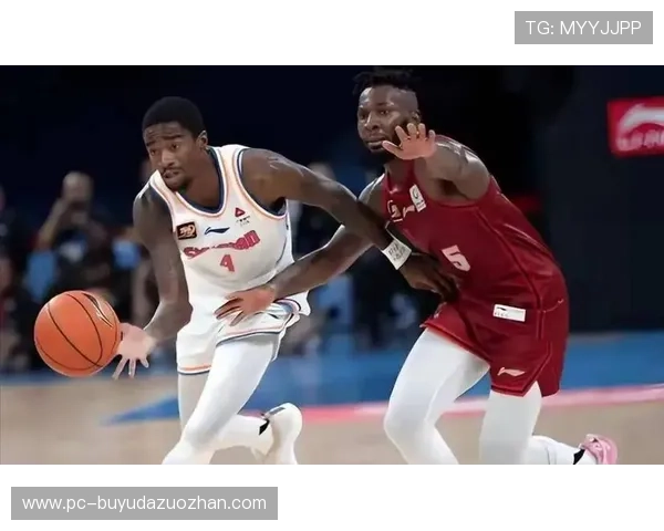 广东队跑轰战术遇阻，北京队防守策略成功限制快攻